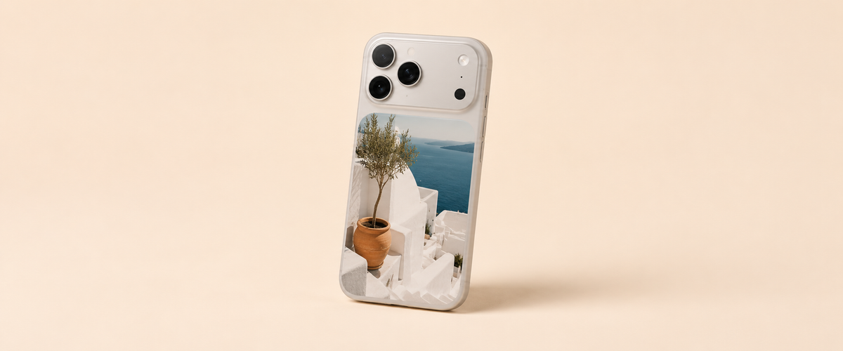 Travel memory phone case